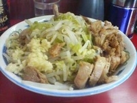 「小豚らーめん+ヤサイ+ニンニク」@ラーメン二郎 目黒店の写真