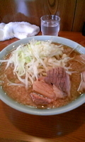「ぶた入り小ラーメン（ニンニク、アブラ）」@ラーメン二郎 亀戸店の写真