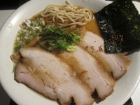 「煮干しそば煮豚入り（950円）」@一汁三にぼし 裏不如帰の写真