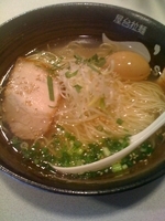 「塩らーめん+味玉+すじこん」@屋台拉麺 一’sの写真