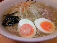 「塩玉らーめん 850￥」@塩専門 ひるがお 東京駅店の写真