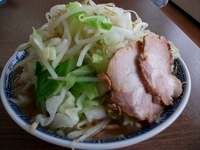 「正油らーめん（麺マシ野菜ニンニク）」@らーめん 旭郎山の写真