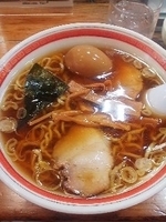 「中華そば（大盛）+味玉」@春木屋 荻窪本店の写真