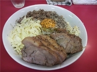 「汁なし（ヤサイ・ニンニク・アブラ・スマイル）+豚増し」@らーめん豚喜の写真