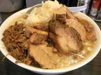 「国産豚ラーメン ニンニク」@山盛山の写真