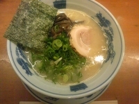 「とんこつらぅめん」@十二代目 助屋の写真