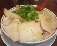 「ラーメン+唐揚げ3つ」@中華そば 高安の写真