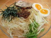 「冷しら～油麺」@麺屋 桑田の写真