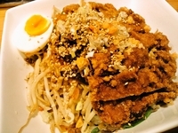 「排骨汁なし（辛さ4）+ごはん」@かつぎやの写真