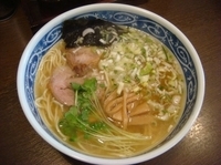 「塩らぁ麺600円」@自家製麺☆宇都宮餃子 こむさしの写真