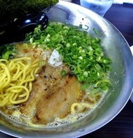 「濃厚鶏白湯（?）+薬味（万能ねぎ）=850円」@二代目ラーメン処「まるは」 旬の写真