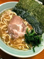 「ラーメン（麺固め）700円」@横浜家系ラーメン やややの写真