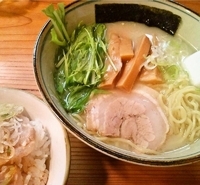 「景虎塩ラーメン+日替りご飯（チャーシュー丼）680円+180円」@和風とんこつラーメン 景虎の写真