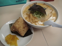 「とんしお（650円）+チャーシューおにぎり（150円）」@らーめん五丈原 本店の写真