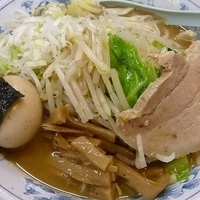 「炒め野菜中華そば （半熟味玉トッピング）」@東池袋大勝軒 ROZEOの写真