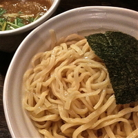 「辛つけ麺（平打ち麺￥850）大盛り（￥0）」@つけ麺 えん寺 吉祥寺総本店の写真