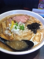 「塩煮干しそば(大盛)(煮干し粉入り平麺)」@立教通りのにぼきゅうの写真