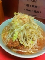「ラーメン（野菜マシマシにんにく少しアブラ）」@ラーメン二郎 歌舞伎町店の写真