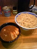 「濃厚つけ麺 中盛り+肉増し」@馳走麺 狸穴の写真