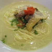 「軍鶏の水炊きラーメン700円+ぉフランスの玉子100円」@鳥料理 有明の写真