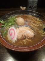「醤油ラーメン + 味玉」@ラーメン 香取の写真