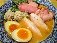 「特製濃厚魚介らーめん（900円）」@麺屋 一燈の写真