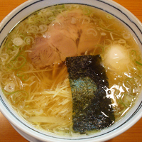 「塩ショウガらーめん 750円 + 味玉 100円」@青竹手打らーめん 夢現の写真