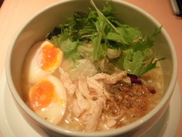 「こだわり麺の名物鶏塩らーめん」@蔭山樓の写真