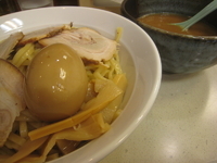 「つけめん（大盛）+トッピング 味玉+トッピング チャーシュー」@さいたま屋 神田西口本店の写真