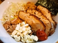 「汁なし麺（大盛り）」@めん屋 写楽 東大宮店の写真