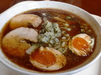 「しょうゆらーめん 700円」@らーめん大葉の写真