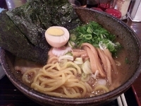 「魚介醤油スペシャルラーメン【900円】」@幸福麺処 もっちりやの写真