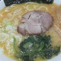 「塩ラーメン（麺固め） ￥680」@横浜家系ラーメン 十十路の写真