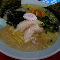 「ラーメン（ちょっとコッテリ・麺硬め） 480円」@ラーメンショップ 境店の写真