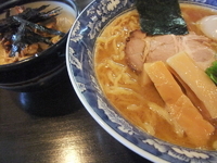 「ラーメン+味玉+チャーシュー丼」@明山の写真