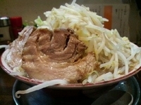 「らーめん+半肉増し+野菜増し 「700円+150円+無料」」@クローバーの写真