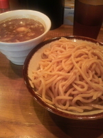 「濃厚つけ麺+味玉」@馳走麺 狸穴の写真
