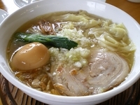 「塩ワンタンめん」@心麺の写真