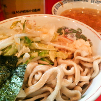 「ザルラーメン￥700 （ニンニク・アブラ）」@ラーメン二郎 府中店の写真