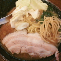 「豚骨醤油らあめん・並（硬め/普通/多め）¥690」@らあめん 寸八 総本店の写真