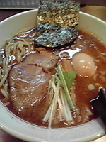 「やまらぁ+味玉」@麺 やまらぁの写真