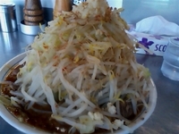 「カレー味噌（野菜多め、ニンニク）750円」@ラーメン大 堀切店の写真