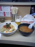 「豚辛子つけ麺中（700円）+生ビール（400円）」@ラーメン専科 めん吉の写真