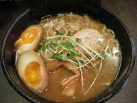 「ラーメン大盛 味玉（サービス）」@麺屋209の写真