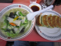 「タンメン+餃子（630円+370円）」@十番の写真