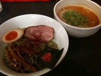 「W甲殻つけ麺」@らーめん極 札幌店の写真