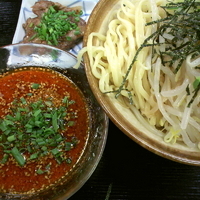 「島ラー油のピリ辛胡麻冷やしつけそば（ソーキ付）¥880」@沖縄そば 南風の写真