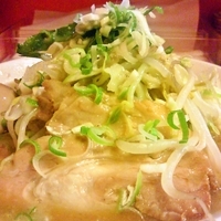 「ラーメン豚入り（2枚）（ヤサイニンニクアブラネギ）」@ちばからの写真