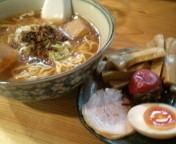 「冷やしラーメン（醤油）680円+メンマ（サービス券）」@和風とんこつラーメン 景虎の写真