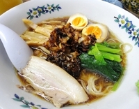 「冷やし鶏と魚介の醤油麺 【680円】」@札幌ラーメン どさん子 亀有南口店の写真